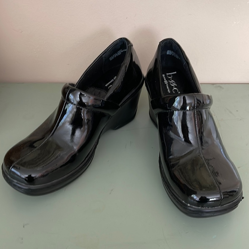 B.O.C. Born Concept black patent leather 7.5 (38.5)